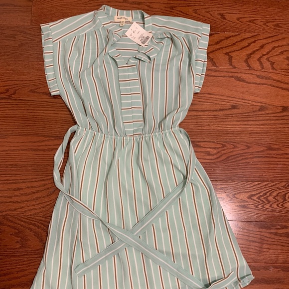 Monteau Dresses & Skirts - Monteau Stripped Mini Dress